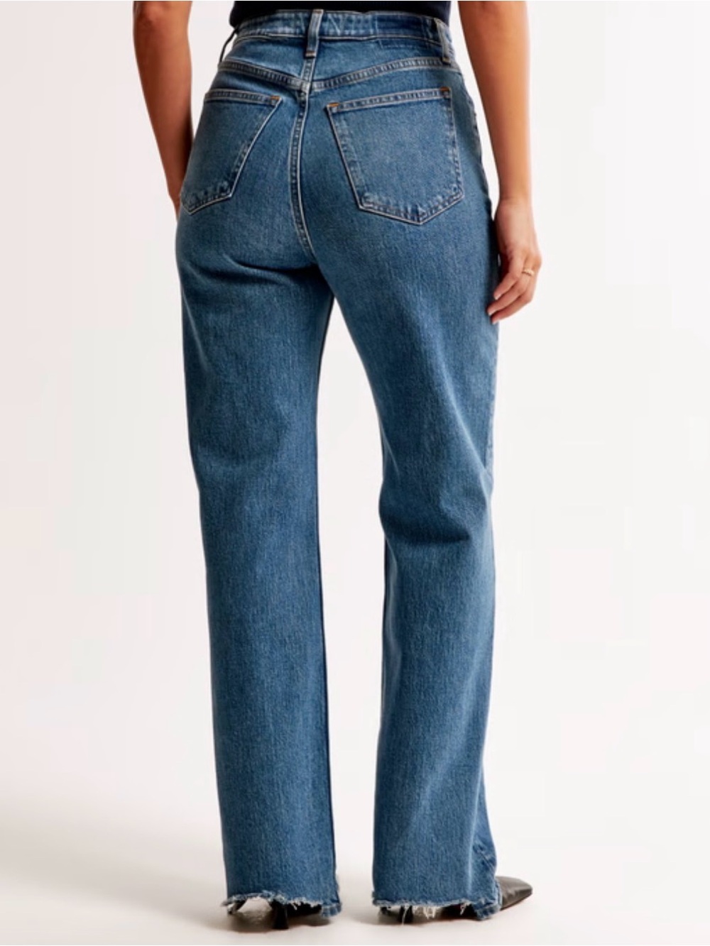 Abercrombie & Fitch Curve Love High-Rise 90’s Relaxed Jeans - Picture 4 of 5